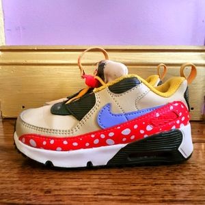 Toddler size 10c Nike airmax 90 Toggle SE